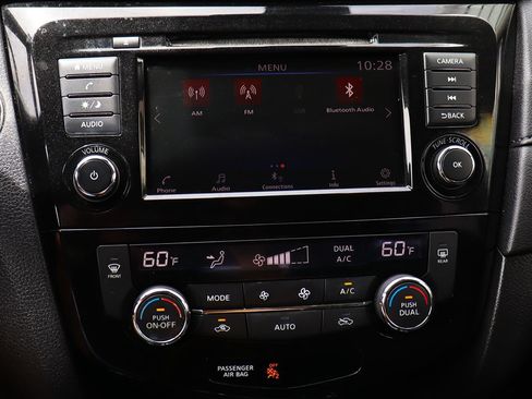 Used 2019 Nissan Rogue SV FWD image 50