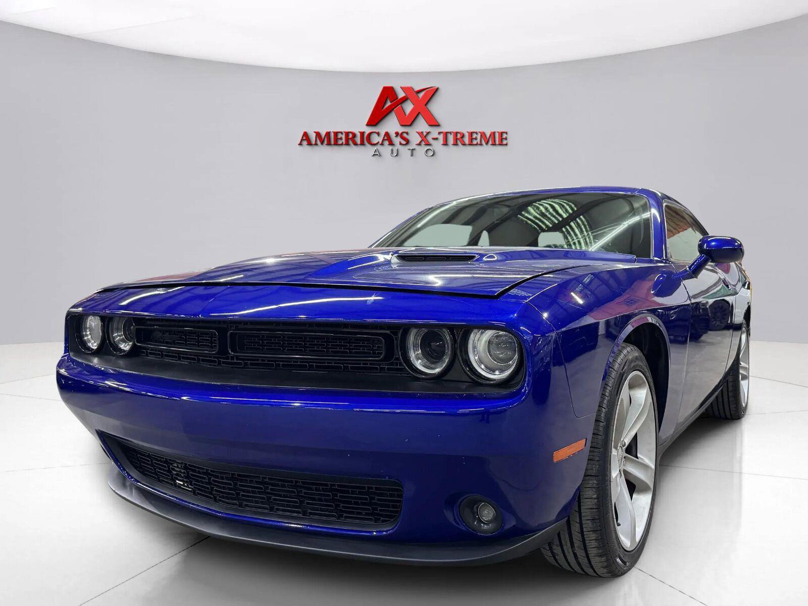 Used 2021 Dodge Challenger SXT w/ Blacktop Package RWD image 9