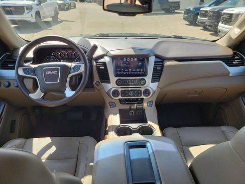 Used 2019 GMC Yukon SLT w/ Premium Edition AWD/4WD image 10
