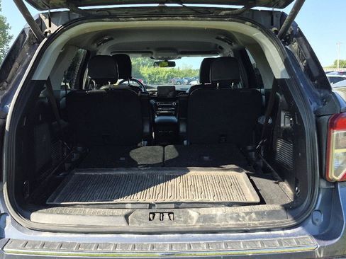 Used 2021 Ford Explorer Limited w/ Equipment Group 301A AWD/4WD image 5