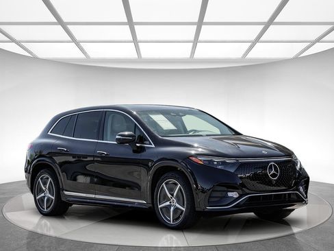Certified 2023 Mercedes-Benz EQS 580 4MATIC SUV image 6