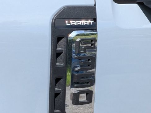 New 2026 Ford F350 4x4 Crew Cab DRW Super Duty image 9
