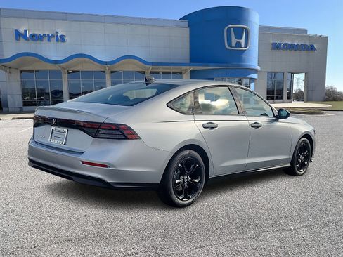 New 2025 Honda Accord SE image 4