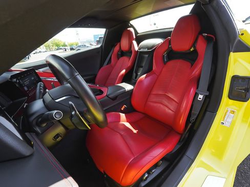 Used 2023 Chevrolet Corvette Stingray Preferred Conv w/ Z51 Performance Package RWD image 34
