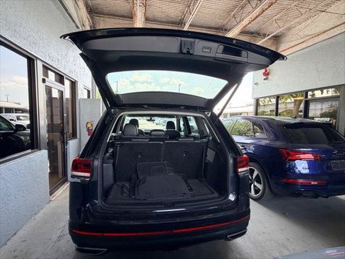 Used 2022 Volkswagen Atlas SE w/ Panoramic Sunroof Package FWD image 12
