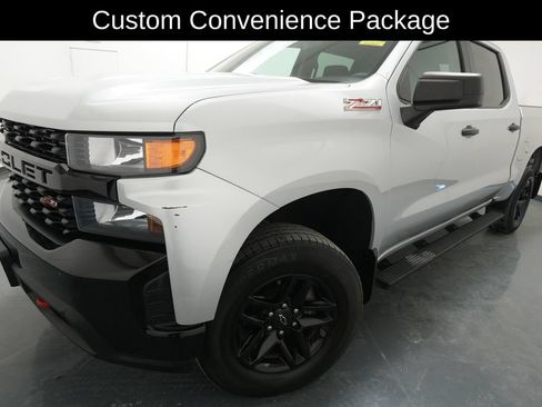 Used 2019 Chevrolet Silverado 1500 Custom Trail Boss w/ Custom Convenience Package AWD/4WD image 3