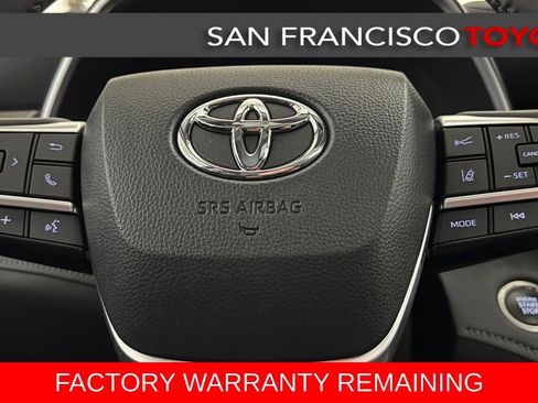 Certified 2025 Toyota Highlander XLE image 36