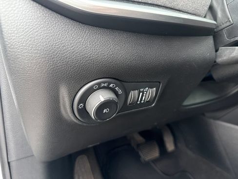 Used 2024 Jeep Compass Latitude AWD/4WD image 12