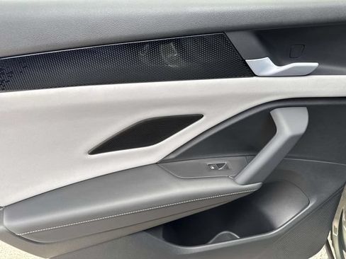 New 2026 Volkswagen Tiguan SE R-Line FWD image 9