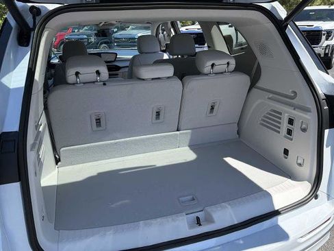 New 2026 Buick Enclave Avenir FWD image 30