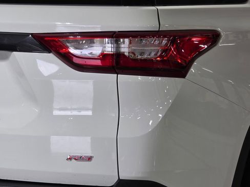 Used 2020 Chevrolet Traverse RS w/ LPO, Cargo Package FWD image 10