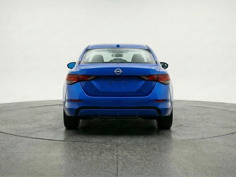 Used 2025 Nissan Sentra SV image 7