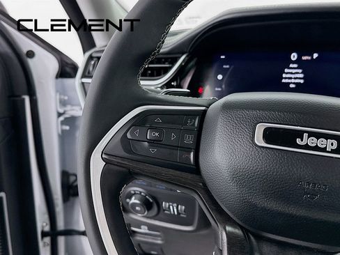 Used 2022 Jeep Grand Cherokee Limited 4xe image 15