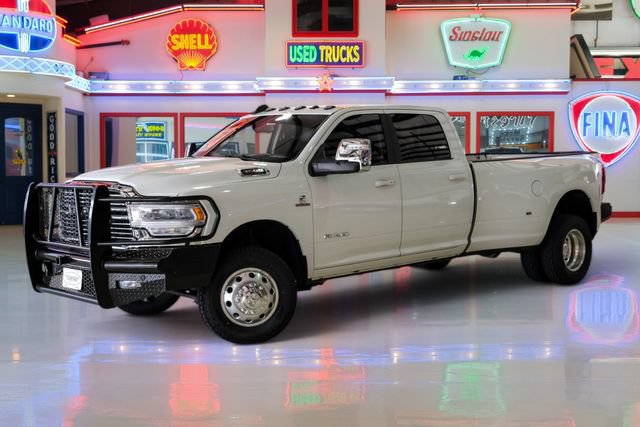 Used 2024 RAM 3500 Laramie w/ Chrome Bumper Package AWD/4WD image 2