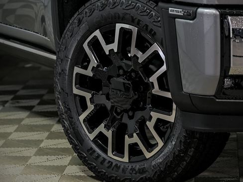 New 2026 GMC Sierra 2500 Denali w/ Denali Reserve Package AWD/4WD image 3