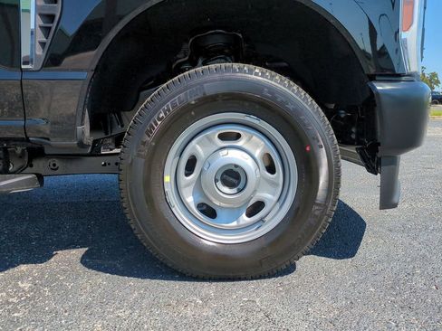 New 2026 Ford F250 XL AWD/4WD image 9