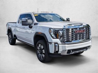 Used 2025 GMC Sierra 3500 Denali w/ Denali Reserve Package AWD/4WD video 4