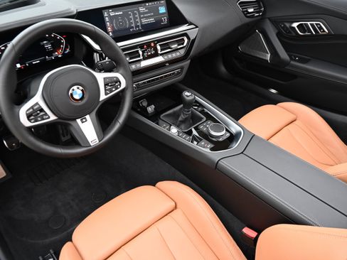Used 2026 BMW Z4 M40i w/ Premium Package image 13