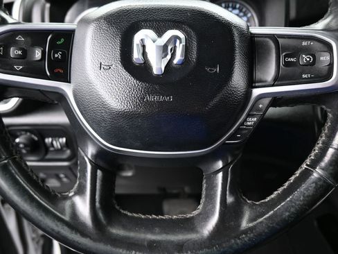 Used 2019 RAM 1500 Big Horn RWD image 30