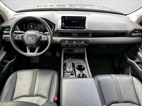 Used 2024 Honda Pilot Touring image 20