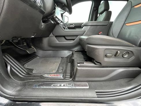 Used 2024 GMC Sierra 2500 AT4 w/ AT4 Premium Plus Package AWD/4WD image 33