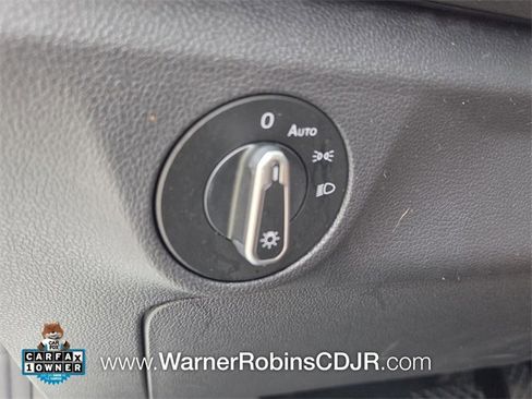 Used 2022 Volkswagen Jetta SE image 27