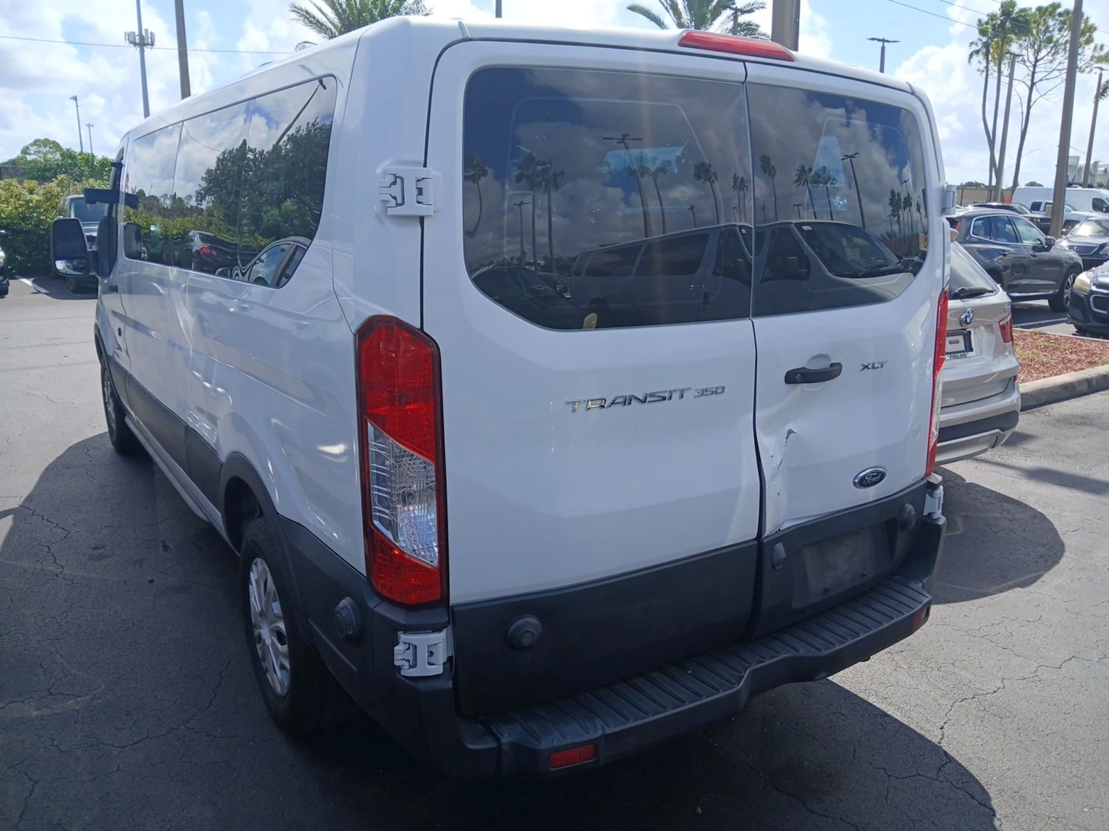 Used 2019 Ford Transit 350 XLT RWD image 5
