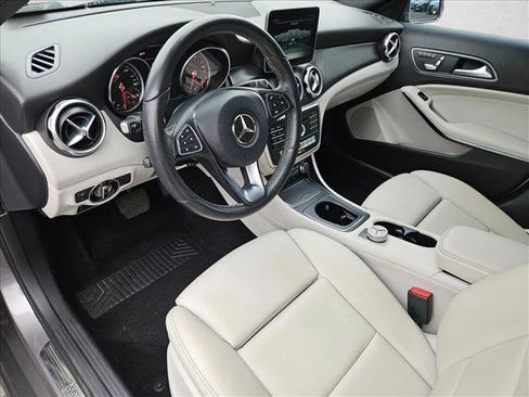 Used 2018 Mercedes-Benz GLA 250 image 10