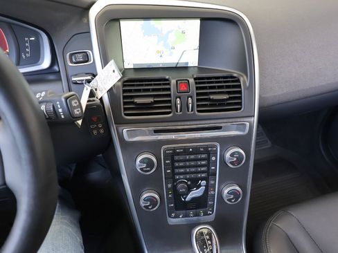 Used 2016 Volvo XC60 T5 Platinum FWD image 44