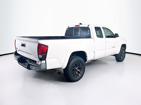 Used 2022 Toyota Tacoma SR5 image 9
