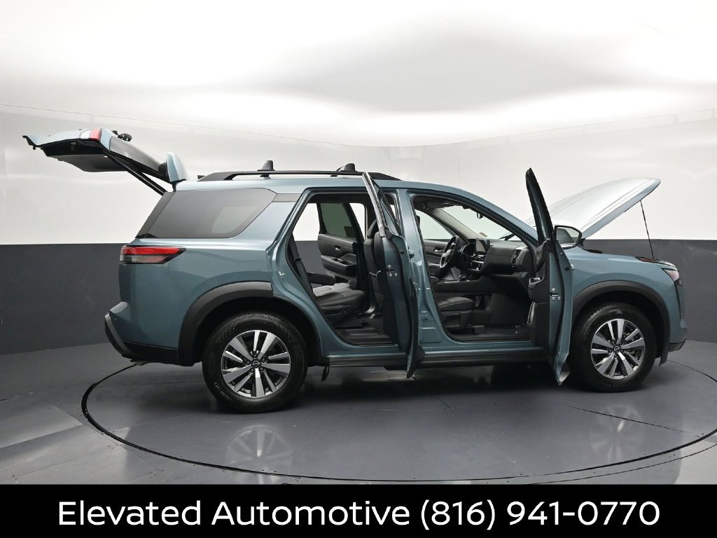 Certified 2026 Nissan Pathfinder SL AWD/4WD image 35