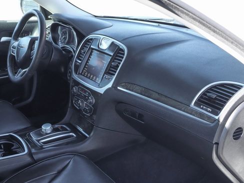 Used 2022 Chrysler 300 Touring L w/ Popular Equipment Group image 43