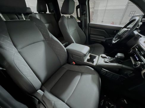 Used 2025 Toyota Tacoma SR5 image 30