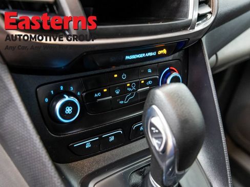 Used 2022 Ford Transit Connect XL FWD image 19