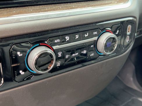 Used 2025 Chevrolet Silverado 1500 RST image 17