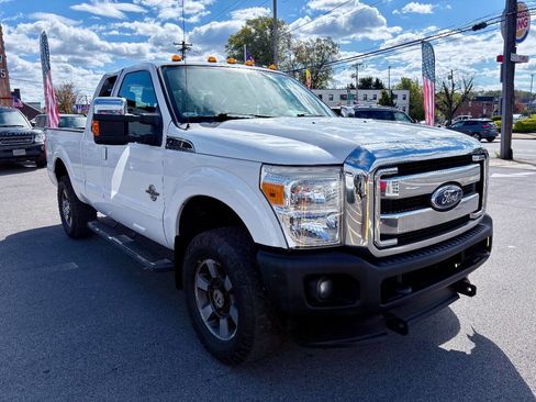 Used 2011 Ford F250 Lariat w/ Chrome Pkg image 8