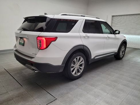 Used 2021 Ford Explorer Limited w/ Equipment Group 301A AWD/4WD image 9