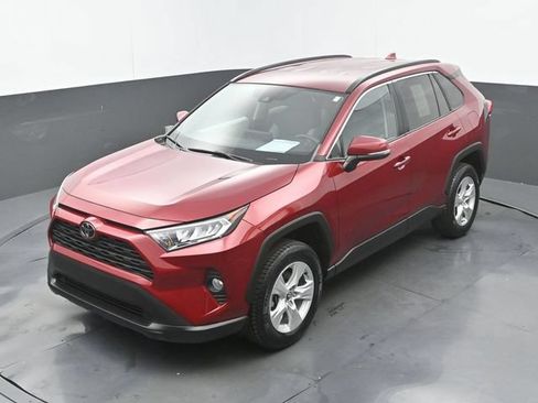 Used 2020 Toyota RAV4 XLE FWD image 33