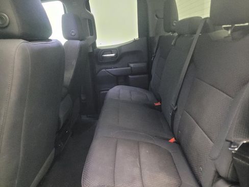 Used 2019 Chevrolet Silverado 1500 Custom w/ Custom Value Package RWD image 18