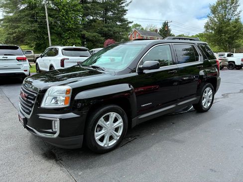 Used 2017 GMC Terrain SLE w/ Driver Alert Package I AWD/4WD image 1