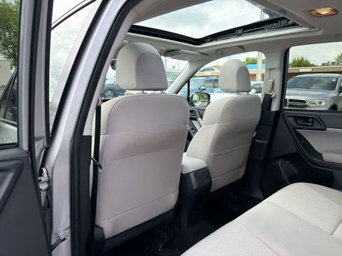 Used 2017 Subaru Forester 2.5i Premium AWD/4WD image 23