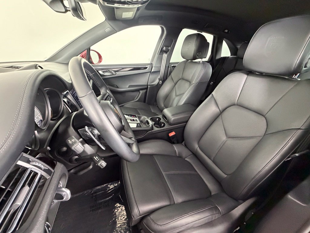 Certified 2024 Porsche Macan S AWD/4WD image 5