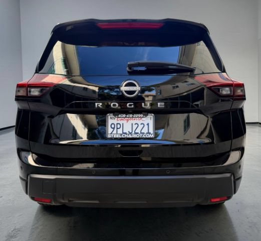 Used 2025 Nissan Rogue SV FWD image 5
