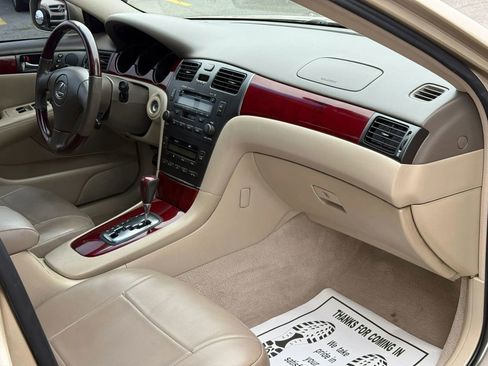 Used 2003 Lexus ES 330 FWD image 18