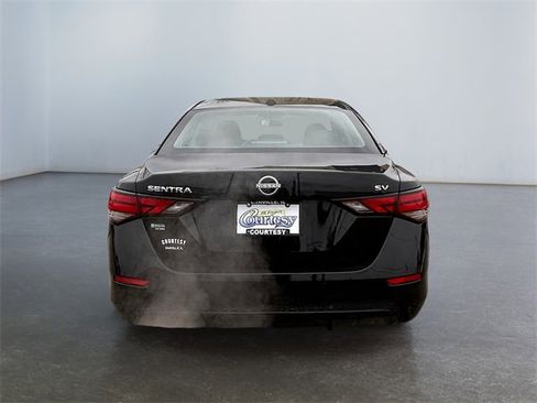 Used 2024 Nissan Sentra SV image 4