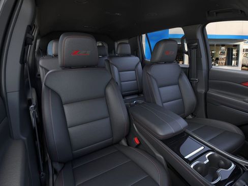 New 2026 Chevrolet Traverse Z71 w/ LPO, Floor Liner Package AWD/4WD image 16