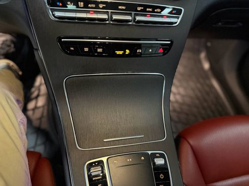 Used 2021 Mercedes-Benz GLC 300 GLC300 4MATIC image 28