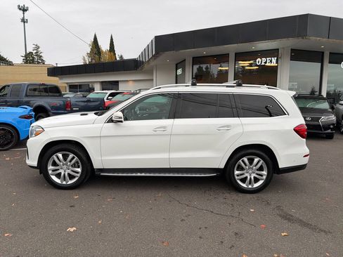 Used 2017 Mercedes-Benz GLS 450 4MATIC image 2