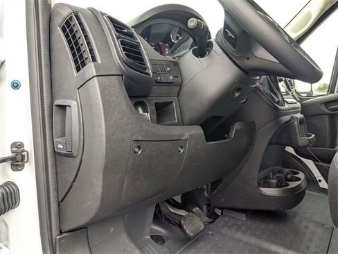 New 2026 RAM ProMaster 2500 w/ Convenience Group image 15