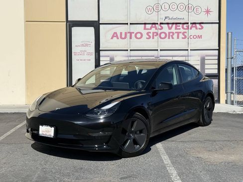 Used 2023 Tesla Model 3 Standard Range RWD image 4